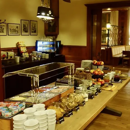 Deutsches Haus Szálloda 3*